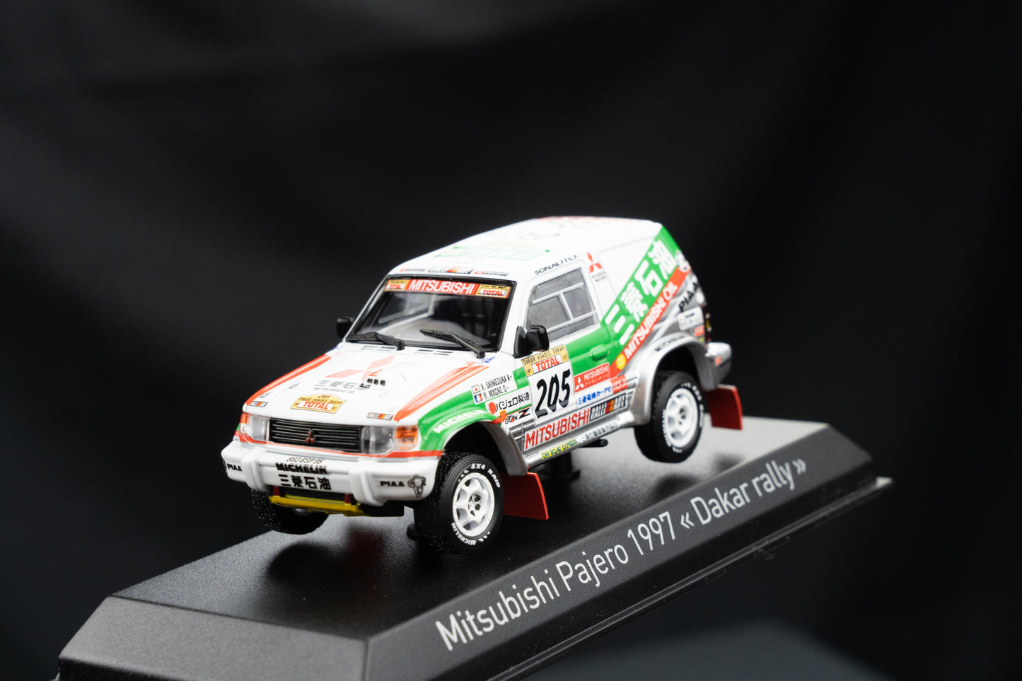 Mitsubishi Pajero #205 K. Shinozuka / H. Magne - Sieger Rallye Paris Dakar 1997 - Norev 1:43