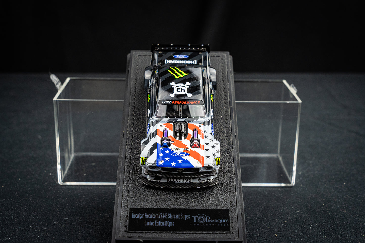 Ken Block Ford Mustang Hoonigan Hoonicorn V2 #43 Baujahr 1965 Stars & Stripes TopMarques 1:43