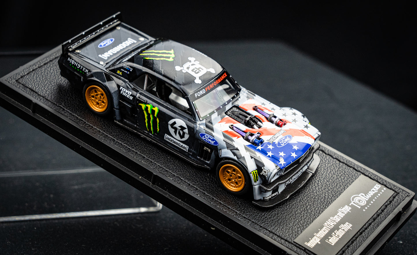 Ken Block Ford Mustang Hoonigan Hoonicorn V2 #43 Baujahr 1965 Stars & Stripes TopMarques 1:43