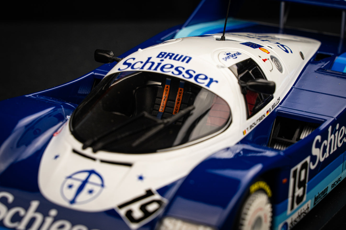 Porsche 956K #19 Bellof / Boutson lim. 1/1004 pcs. Team Schiesser Brun - 1000km Hockenheim 85 - Minichamps 1:18