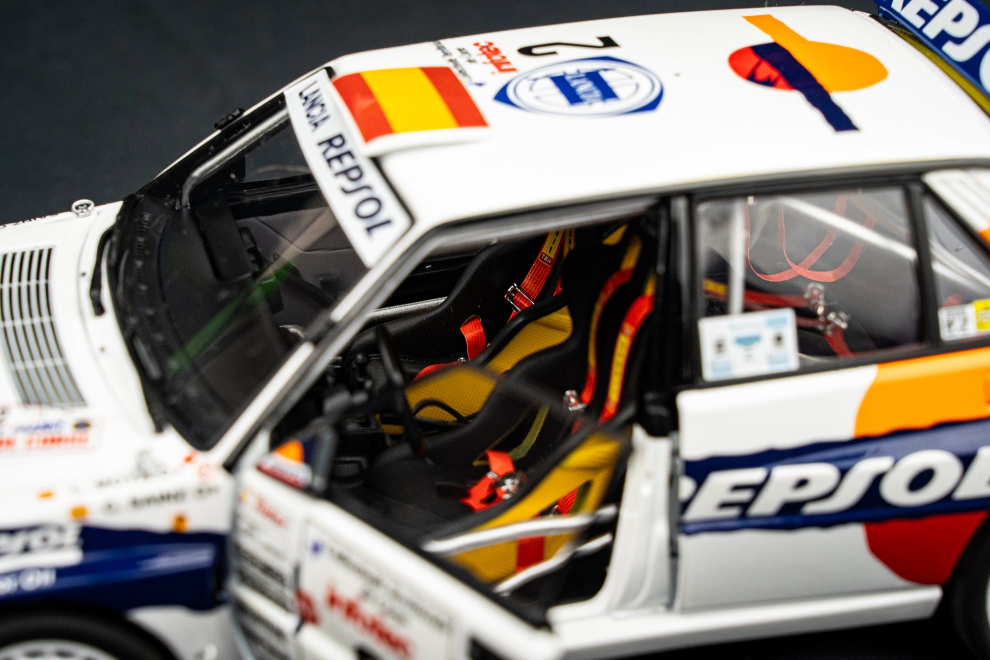 KYOSHO LANCIA DELTA HF INTEGRALE EVO #3 AURIOL Tour De Corse 1992 1/18 KYOSHO LANCIA DELTA HF INTEGRALE EVO #3 AURIOL Tour De Corse 1992 1/18