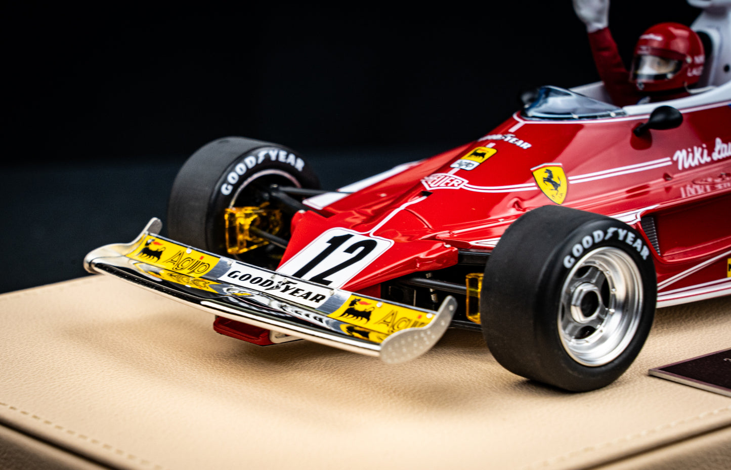 Niki Lauda Ferrari 312T #12 lim. 250 pcs. - Winner GP Monaco 1975 - GP Replicas 1:18