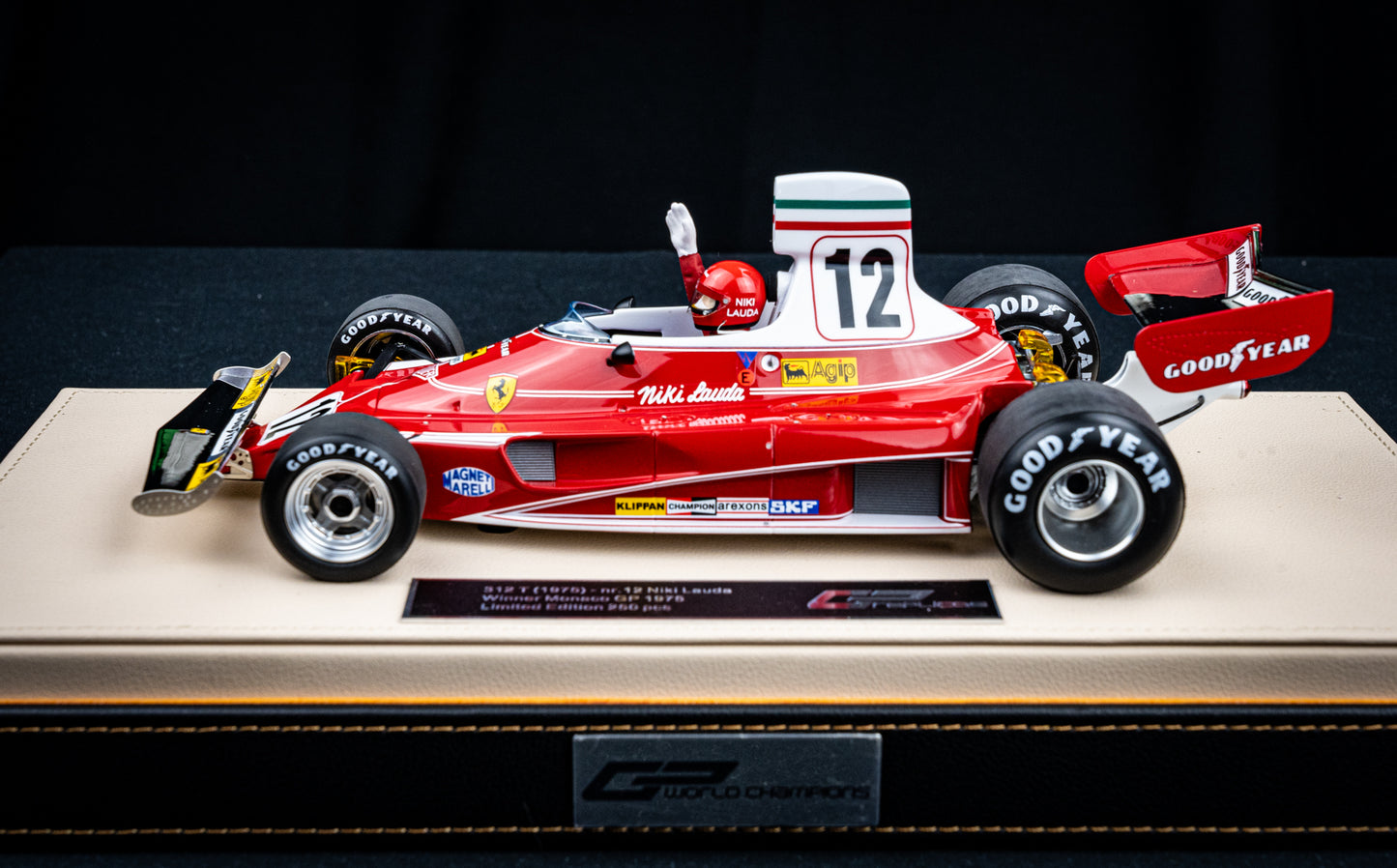 Niki Lauda Ferrari 312T #12 lim. 250 pcs. - Winner GP Monaco 1975 - GP Replicas 1:18