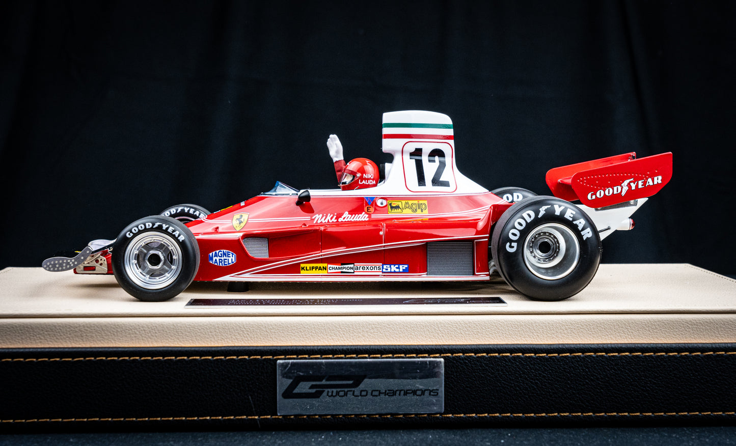 Niki Lauda Ferrari 312T #12 lim. 250 pcs. - Winner GP Monaco 1975 - GP Replicas 1:18