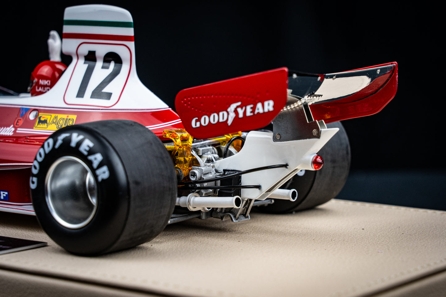 Niki Lauda Ferrari 312T #12 lim. 250 pcs. - Winner GP Monaco 1975 - GP Replicas 1:18