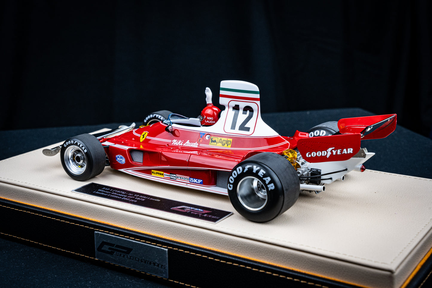 Niki Lauda Ferrari 312T #12 lim. 250 pcs. - Winner GP Monaco 1975 - GP Replicas 1:18