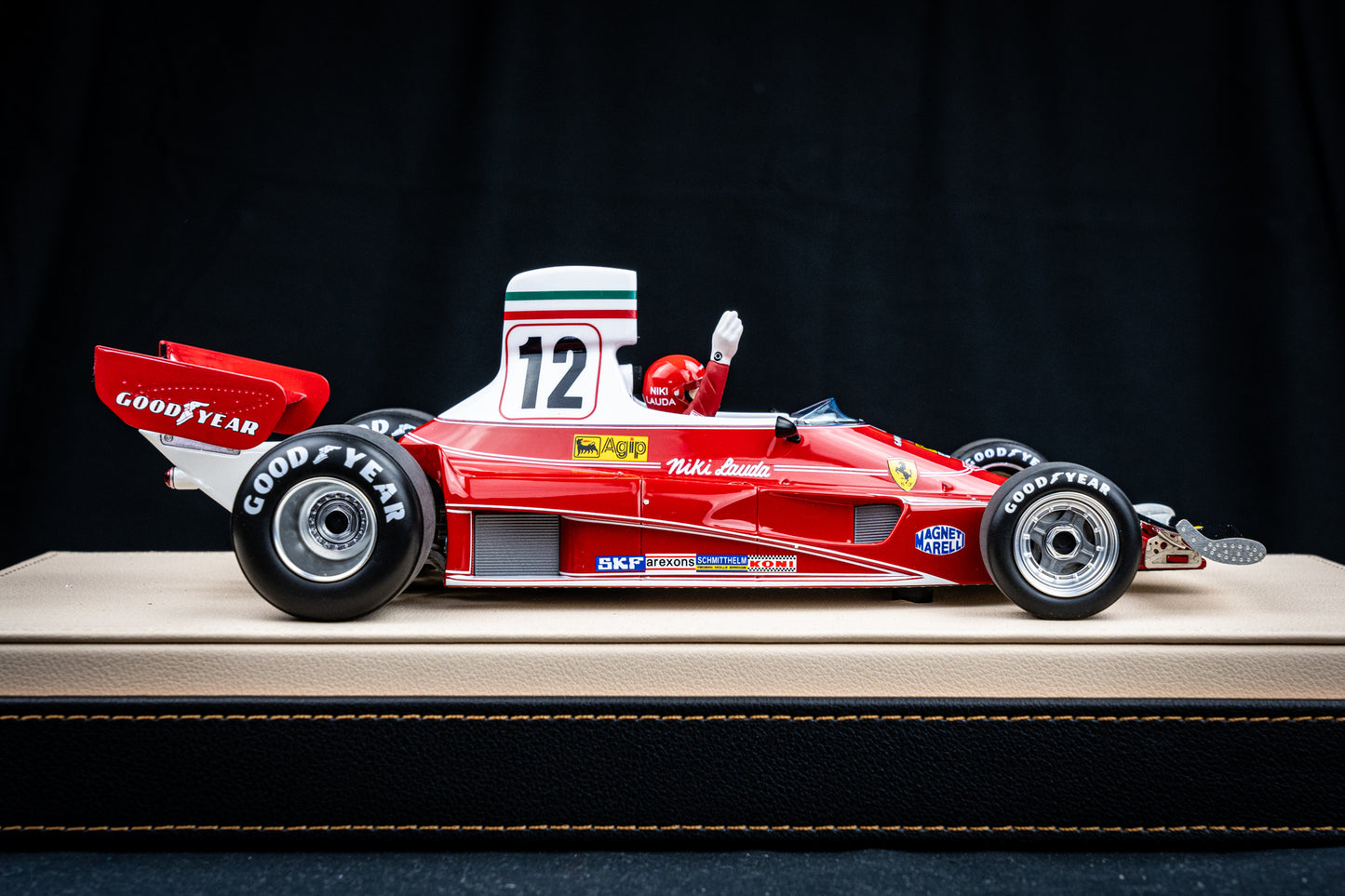 Niki Lauda Ferrari 312T #12 lim. 250 pcs. - Winner GP Monaco 1975 - GP Replicas 1:18