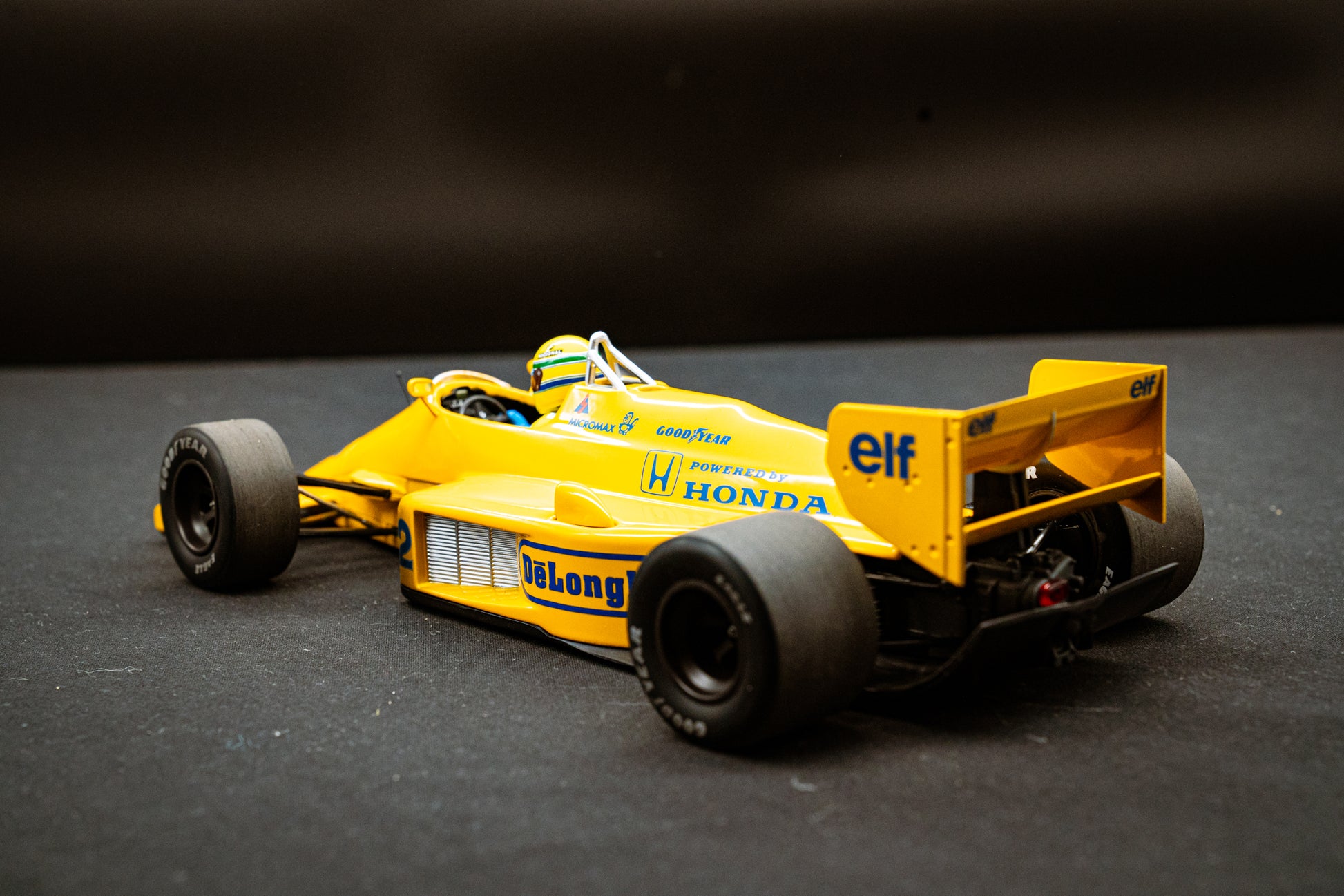 MINICHAMPS 413870112 Scale 1/43 | LOTUS F1 99T N 12 JAPAN GP 1987 A MINICHAMPS 413870112 Scale 1/43 | LOTUS F1 99T N 12 JAPAN GP 1987 A