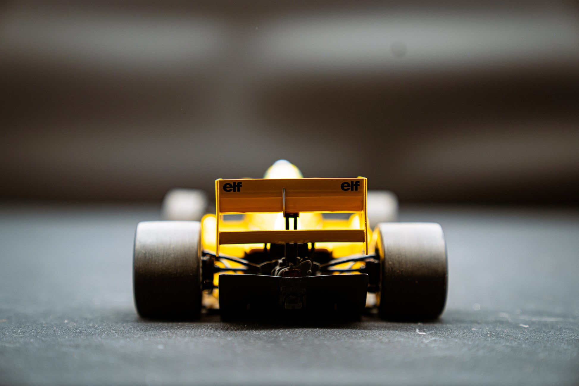 MINICHAMPS 1/43 - LOTUS 99T Dirty Version - Winner Monaco GP 1987 (A. Sna) - Little Bolide MINICHAMPS 1/43 - LOTUS 99T Dirty Version - Winner Monaco GP 1987 (A. Sna) - Little Bolide