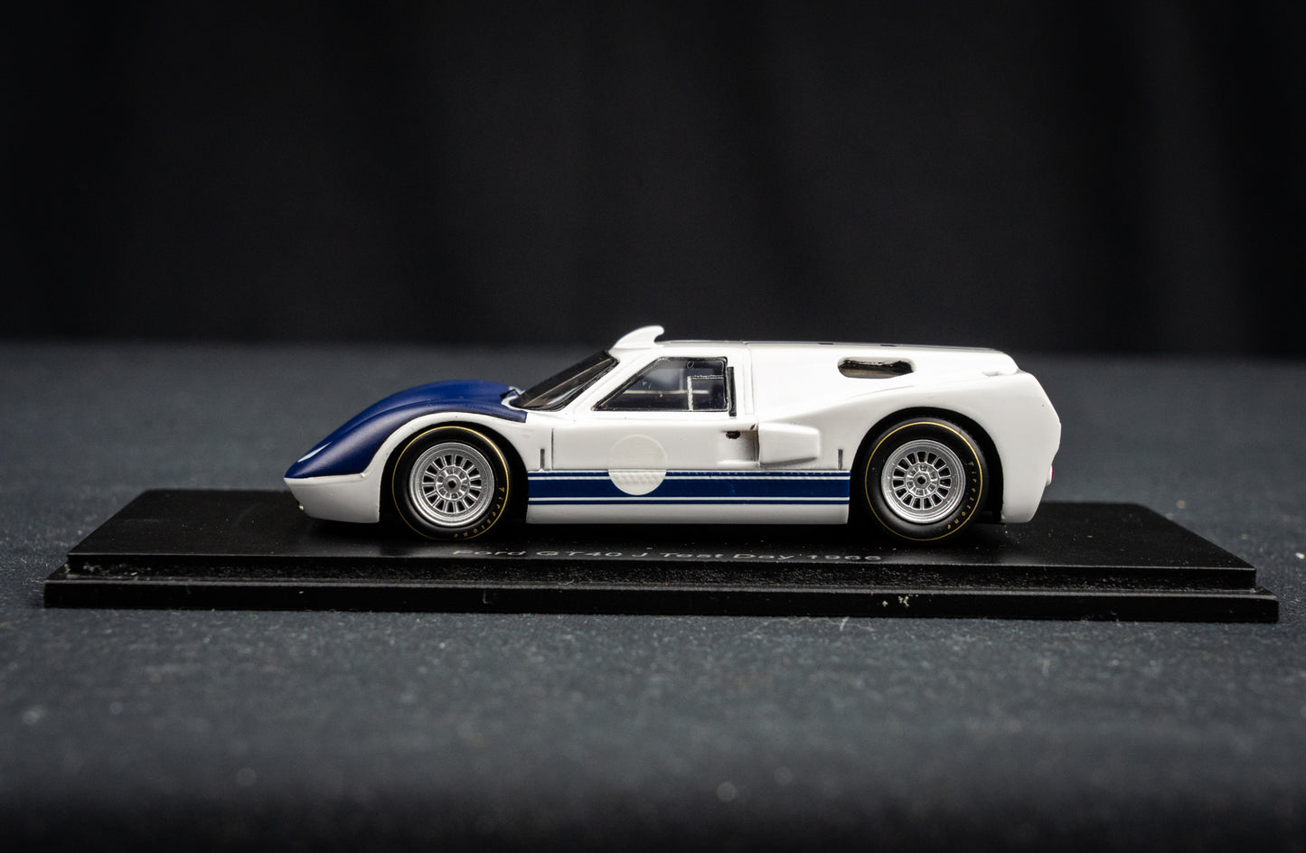 Ford GT40 J Test Day Riverside 1966 - Spark 1:43