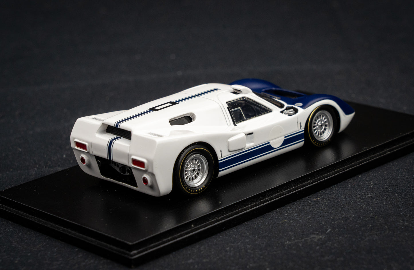 Ford GT40 J Test Day Riverside 1966 - Spark 1:43