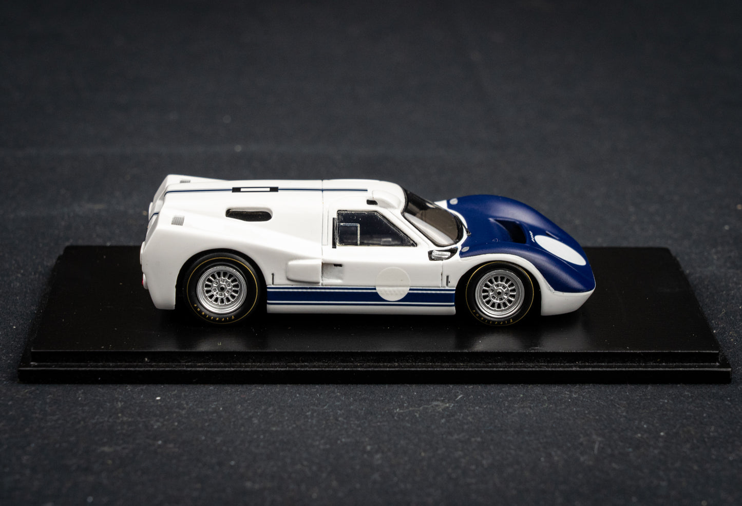 Ford GT40 J Test Day Riverside 1966 - Spark 1:43