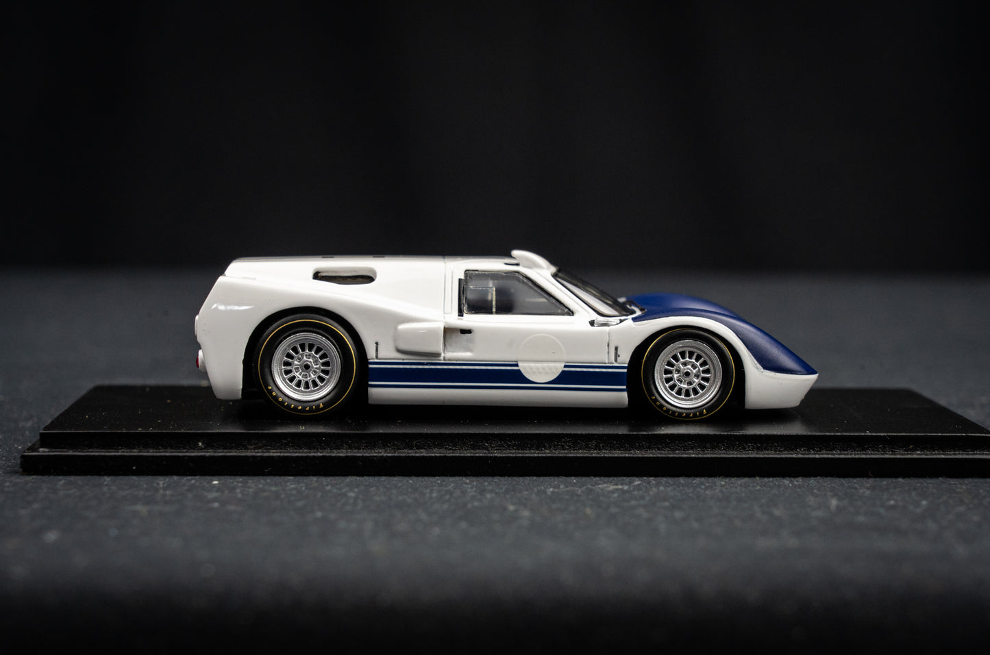 Ford GT40 J Test Day Riverside 1966 - Spark 1:43