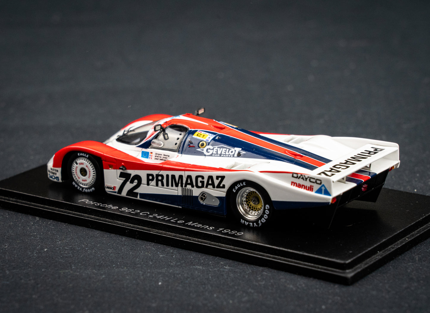 Porsche 962C #72 Yver / Belmondo / Lässig - 24h LeMans 1989 - Spark 1:43