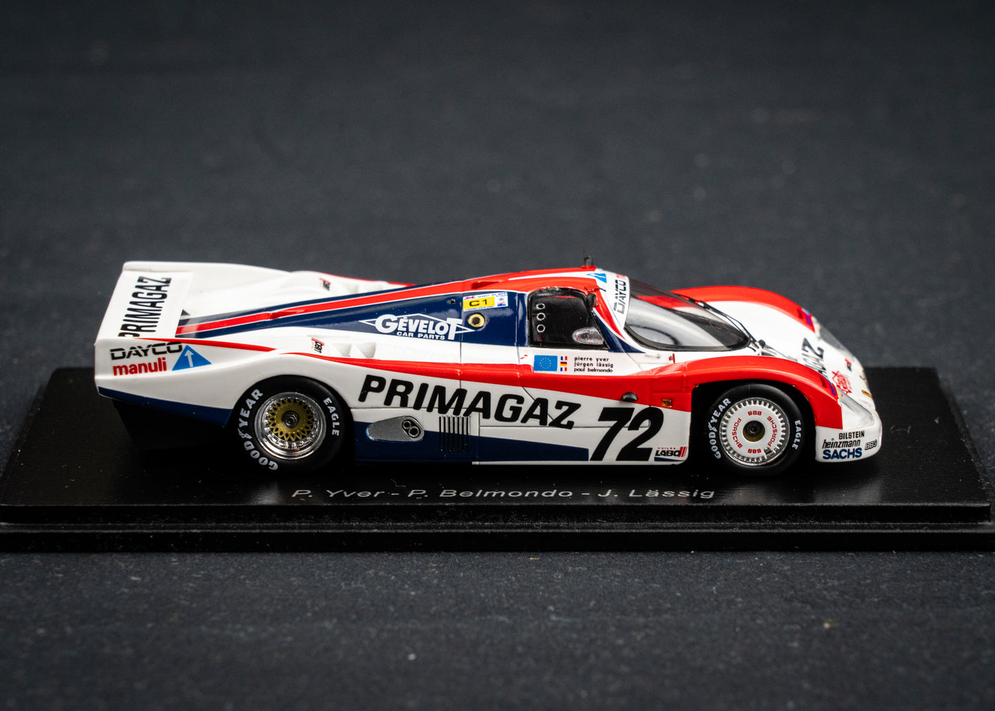 Porsche 962C #72 Yver / Belmondo / Lässig - 24h LeMans 1989 - Spark 1:43