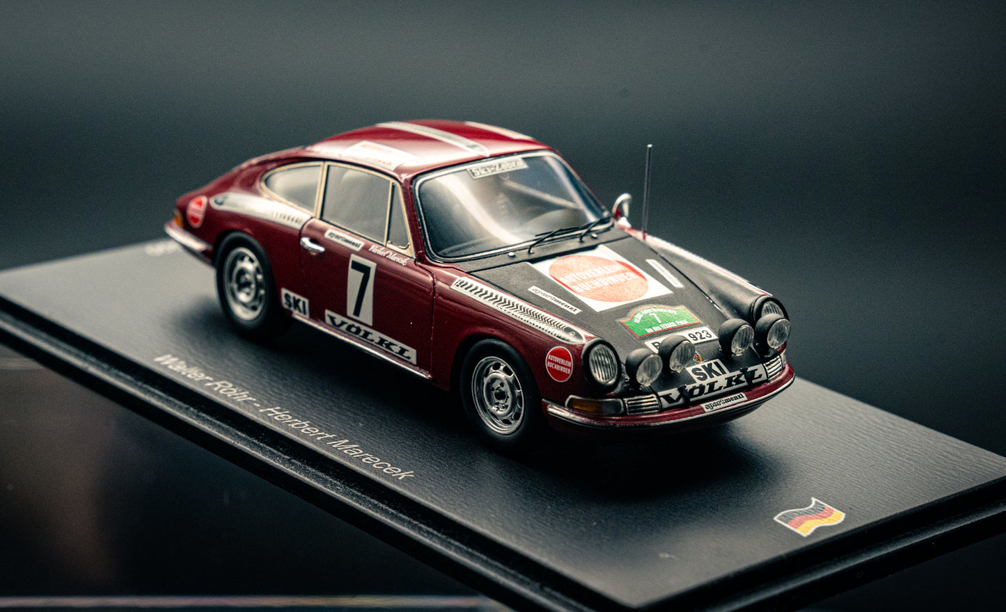 Porsche 911 #7 Walter Röhrl / H. Marecek Rallye Bavaria 1970 - lim. edition 1:43 Spark