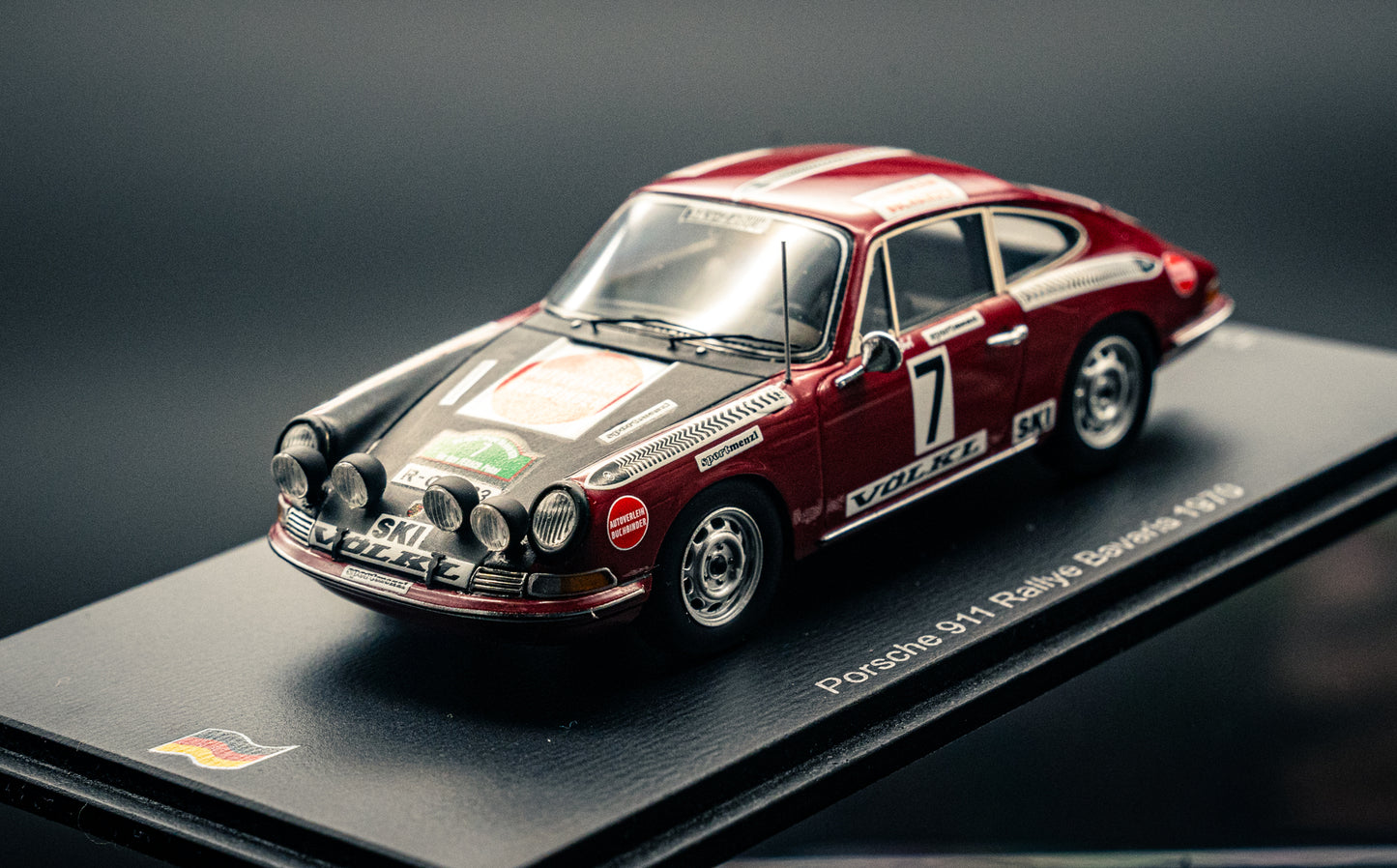 Porsche 911 #7 Walter Röhrl / H. Marecek Rallye Bavaria 1970 - lim. edition 1:43 Spark