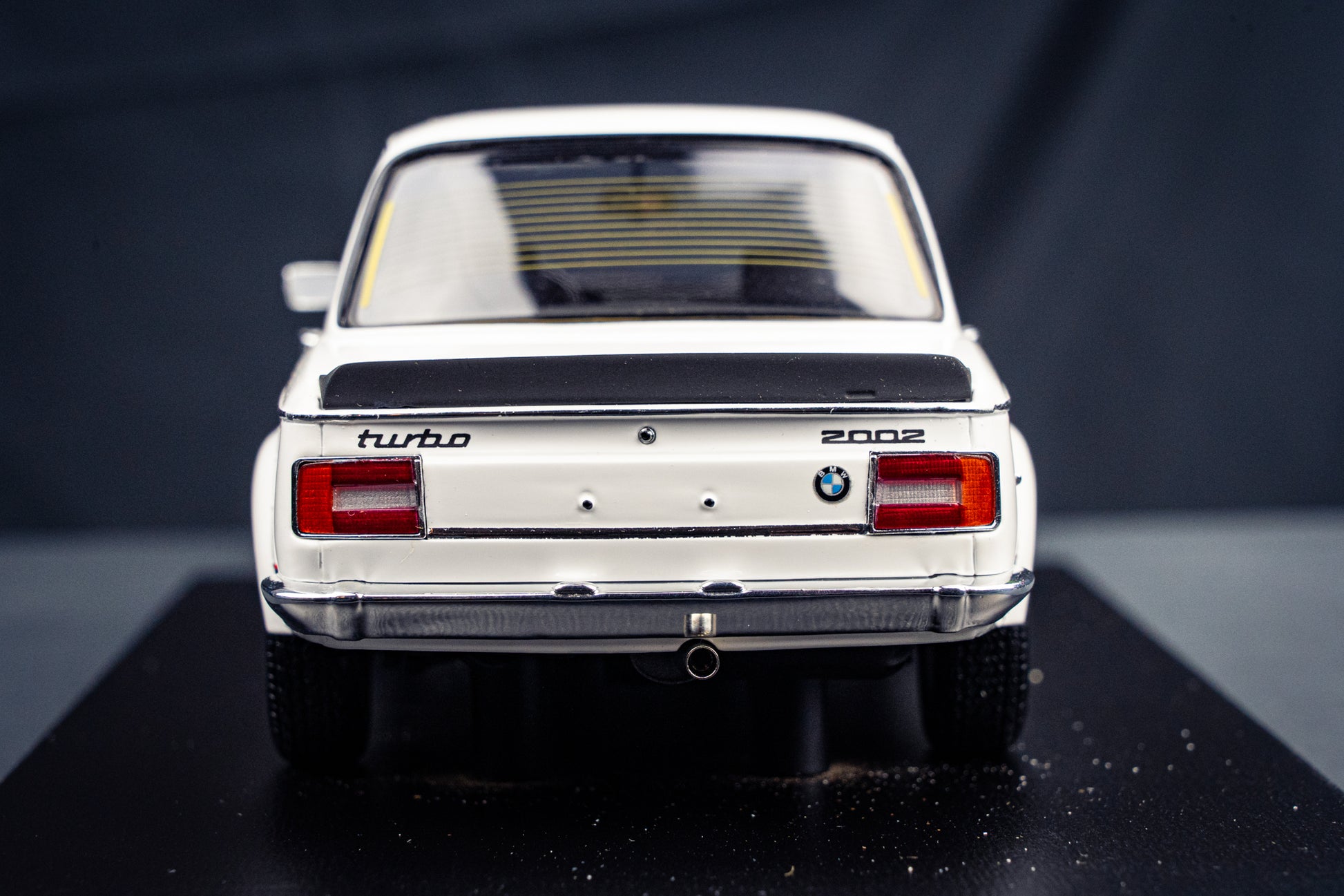 Spark BMW 2002 Turbo Argent 1973 1/43 S2815 0723 Spark BMW 2002 Turbo Argent 1973 1/43 S2815 0723