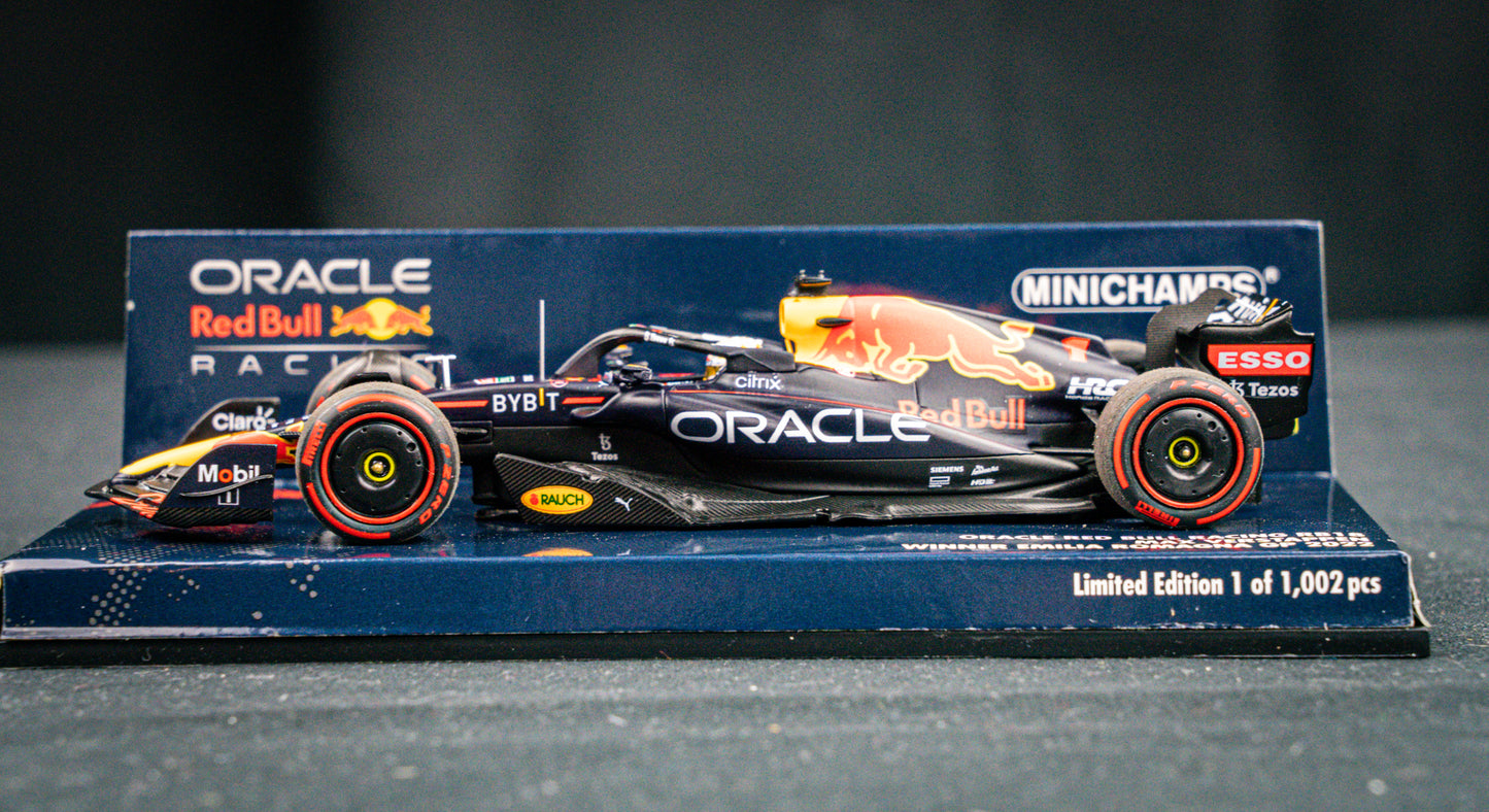 Max Verstappen Red Bull Racing RB18 lim.edition #1 Platz 1 GP Emilia Romagna 2022 - Minichamps 1:43