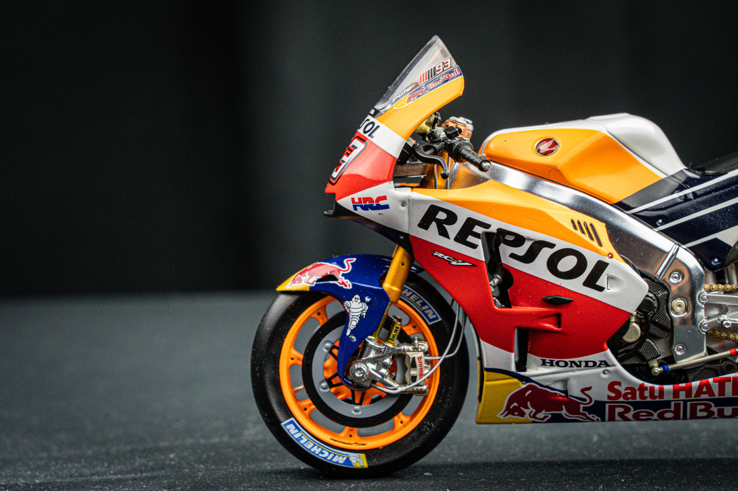 Marc Marquez Honda RC213V #93 MotoGP 2017 Spark 1:12