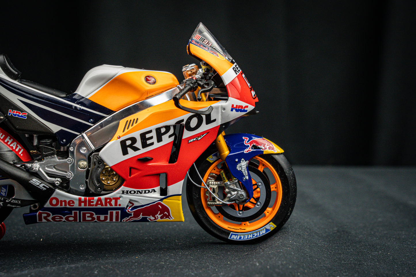 Marc Marquez Honda RC213V #93 MotoGP 2017 Spark 1:12