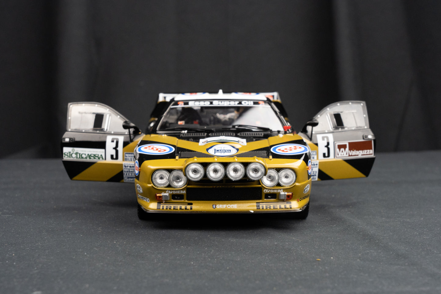 Lancia Rallye 037 #3 F. Tabaton / Tedeschini - P2 Targa Florio 1985 - Kyosho 1:18