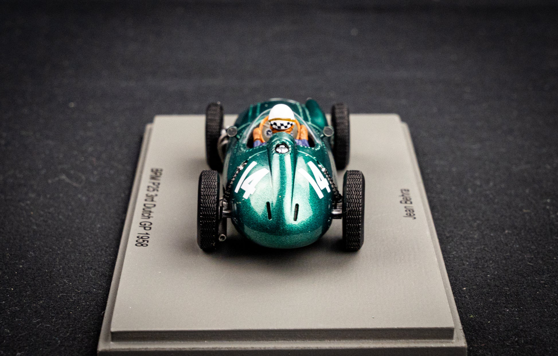 BRM P25 N.18 FRENCH GP 1958 MAURICE TRINTIGNANT 1:43 Spark Model BRM P25 N.18 FRENCH GP 1958 MAURICE TRINTIGNANT 1:43 Spark Model