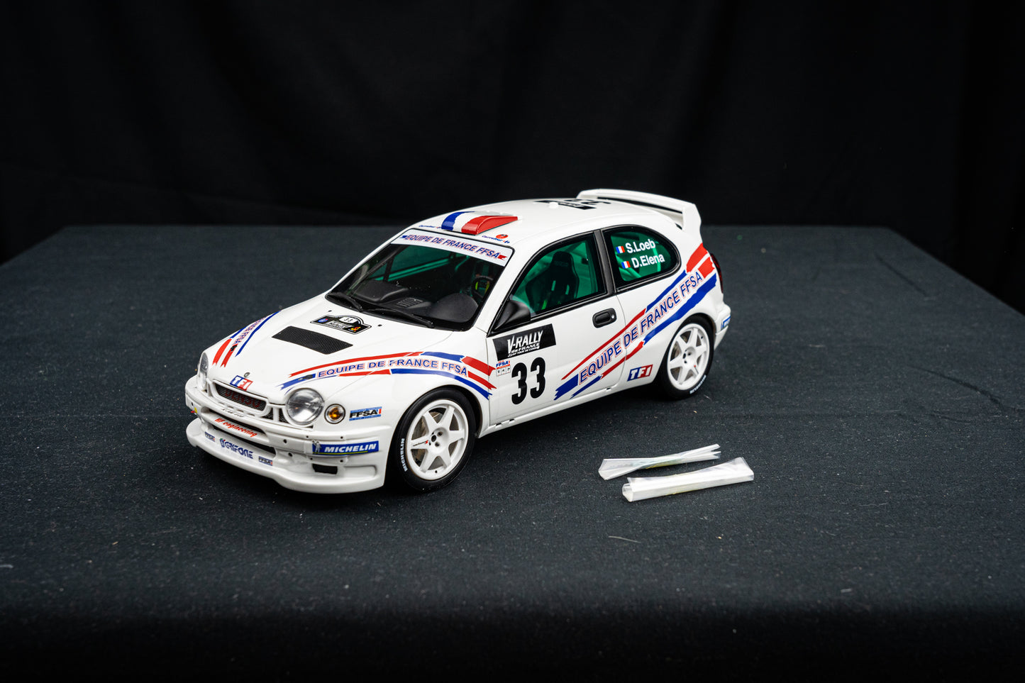 Toyota Corolla WRC #33 limited S. Loeb / D. Elena - Platz 9 Rallye Corsica 2000 - Otto Models 1:18