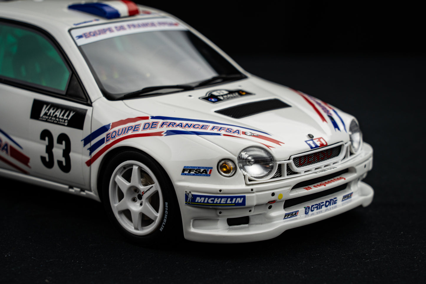 Toyota Corolla WRC #33 limited S. Loeb / D. Elena - Platz 9 Rallye Corsica 2000 - Otto Models 1:18