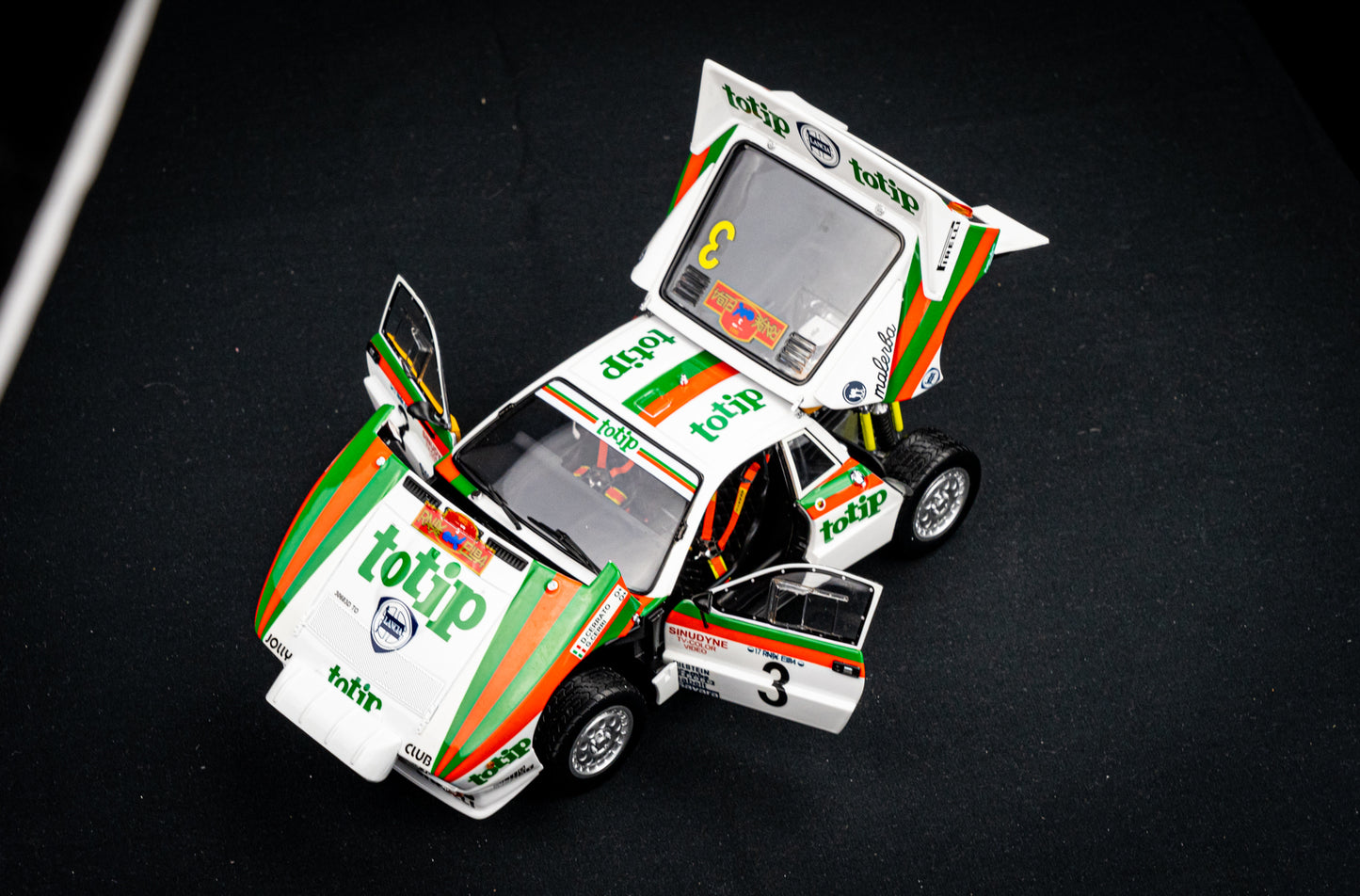 Lancia Rallye 037 #3 D. Cerrato / G. Cerri - Rallye Elba 1985 - Kyosho 1:18