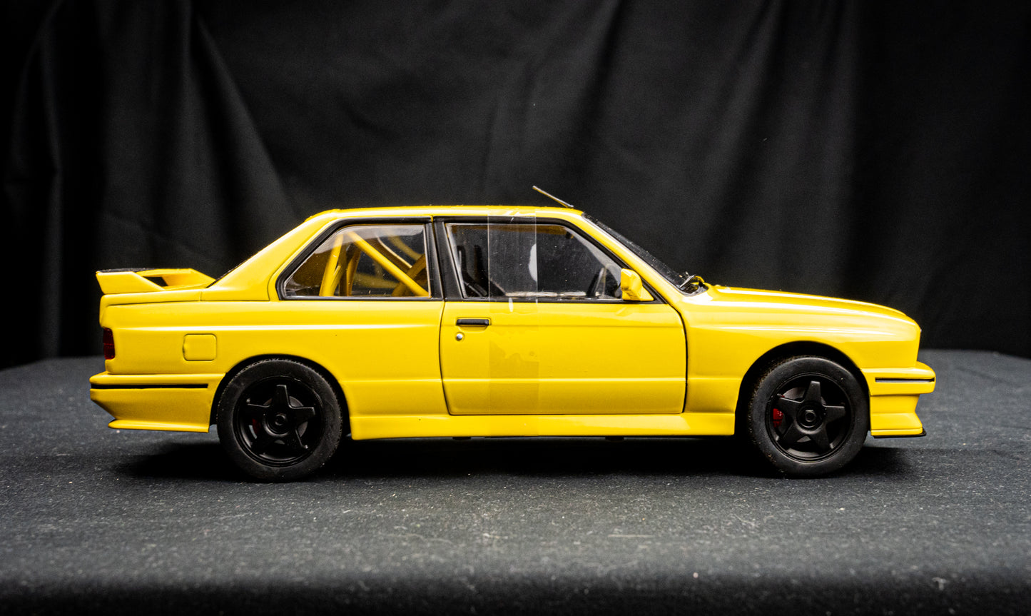 BMW M3 E30 "Streetfighter" gelb Baujahr 1990 - 1:18 Solido