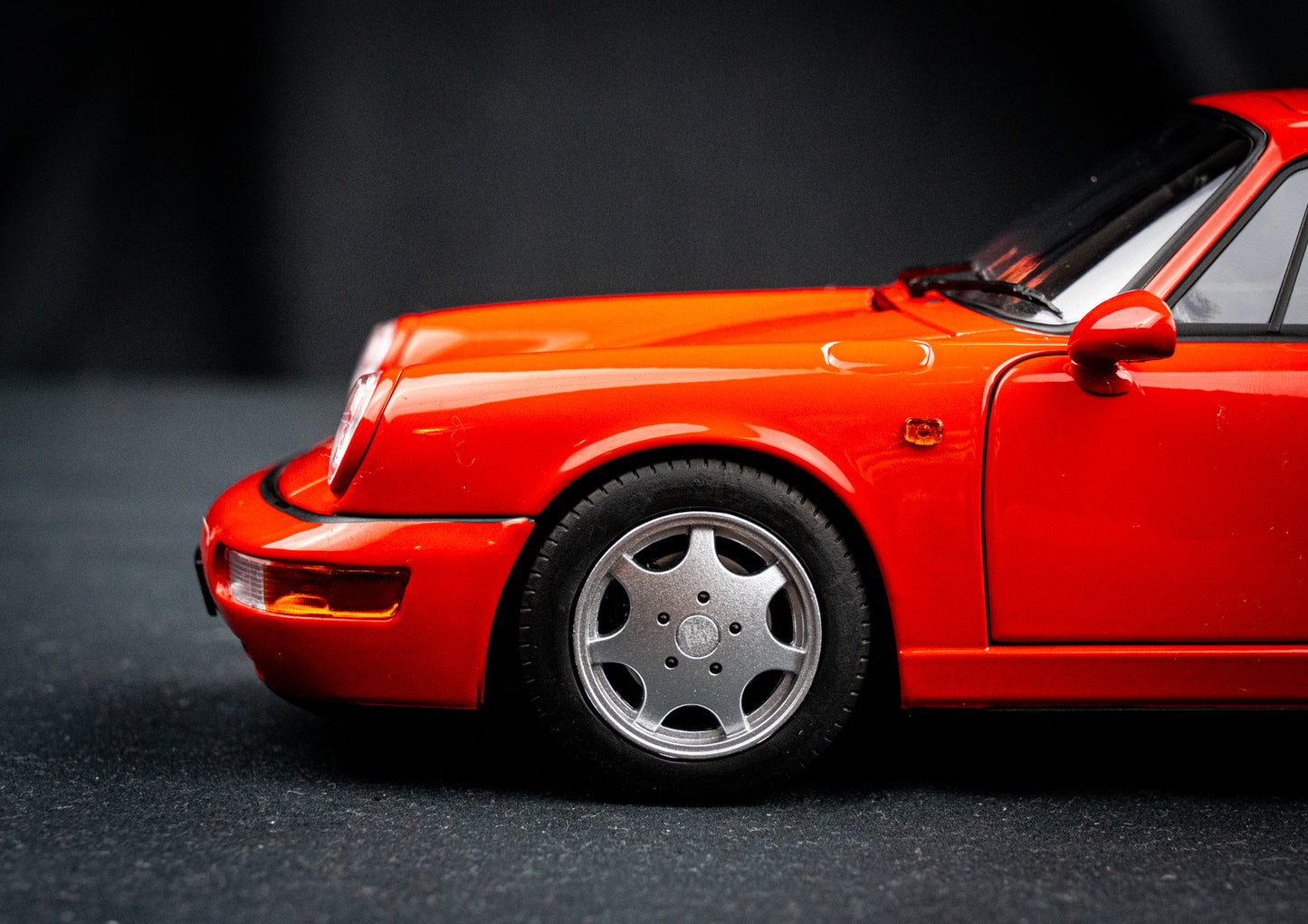 Porsche 911 964 Carrera 1990 rot - Norev 1:18