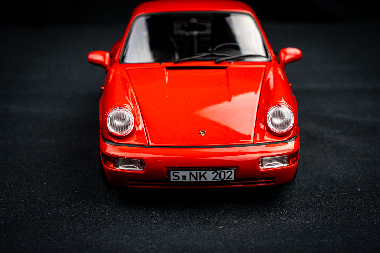 Porsche 911 964 Carrera 1990 rot - Norev 1:18