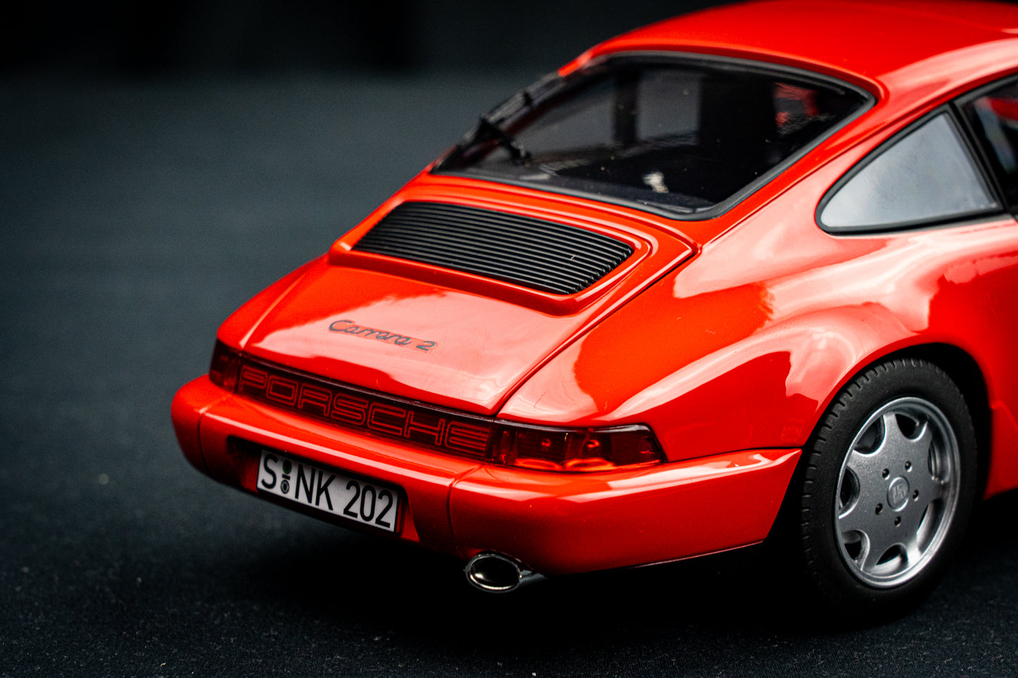 Porsche 911 964 Carrera 1990 rot - Norev 1:18