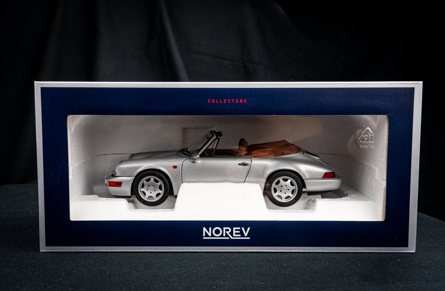 Porsche 911 964 Carrera Cabrio 1990 silber - Norev 1:18