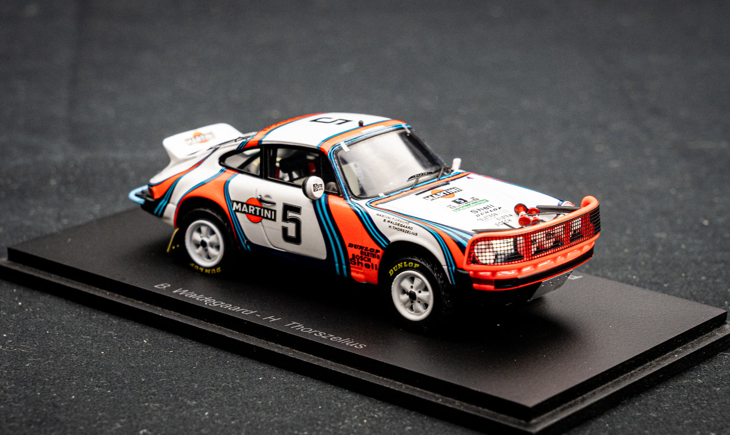 Porsche 911 SC 3.0 no.5 B. Waldegaard / H. Thorszelius - 4th Safari Rallye 1978 - Spark 1:43