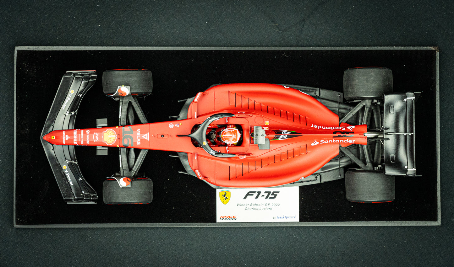 Charles Leclerc #16 Ferrari F1-75 / Winner Grand Prix von Bahrain 2022 - Looksmart 1:18