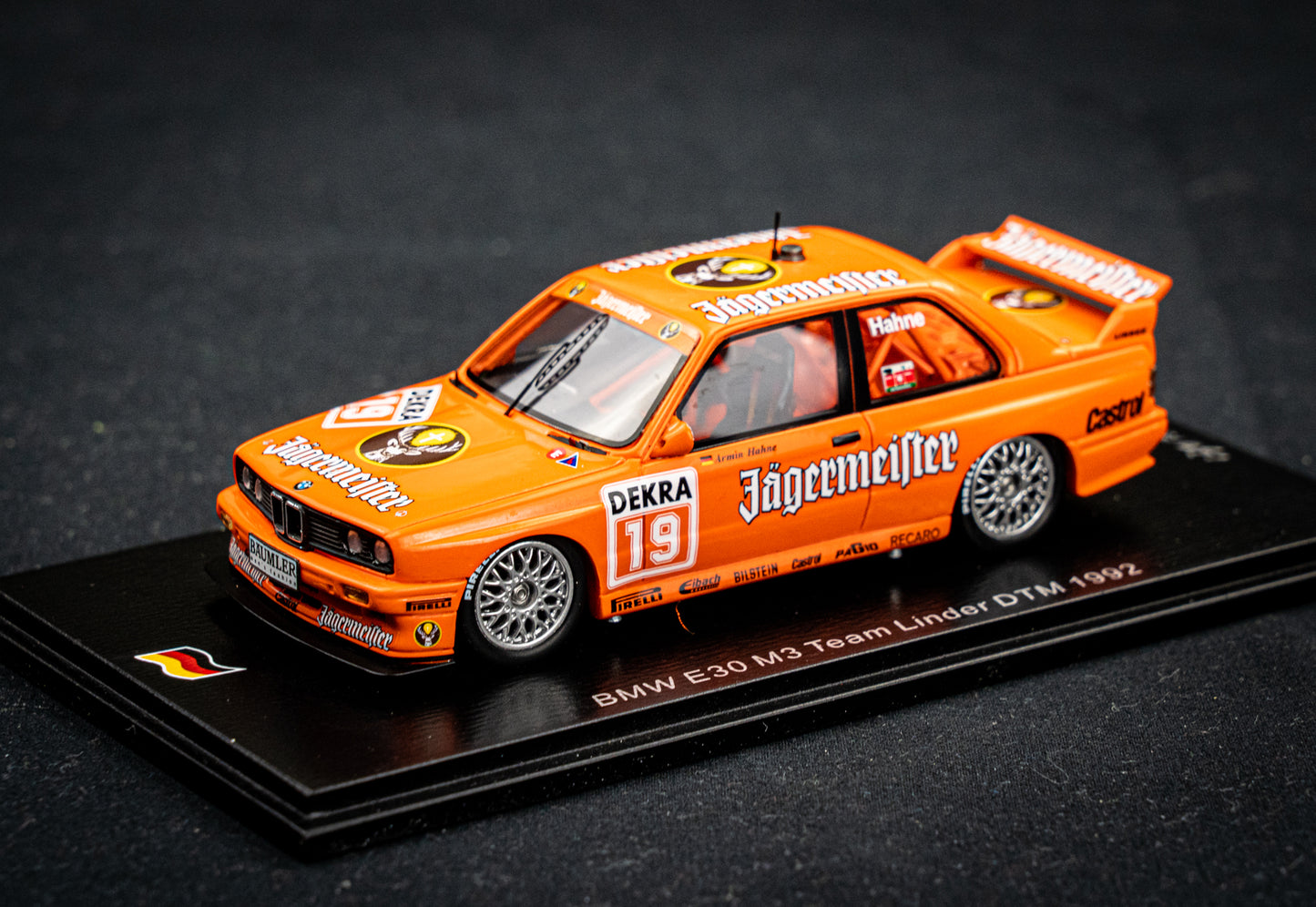 BMW M3 E30 lim. 500 Stk. no.19 Armin Hahne - Team Lindner DTM 1992 - Spark 1:43