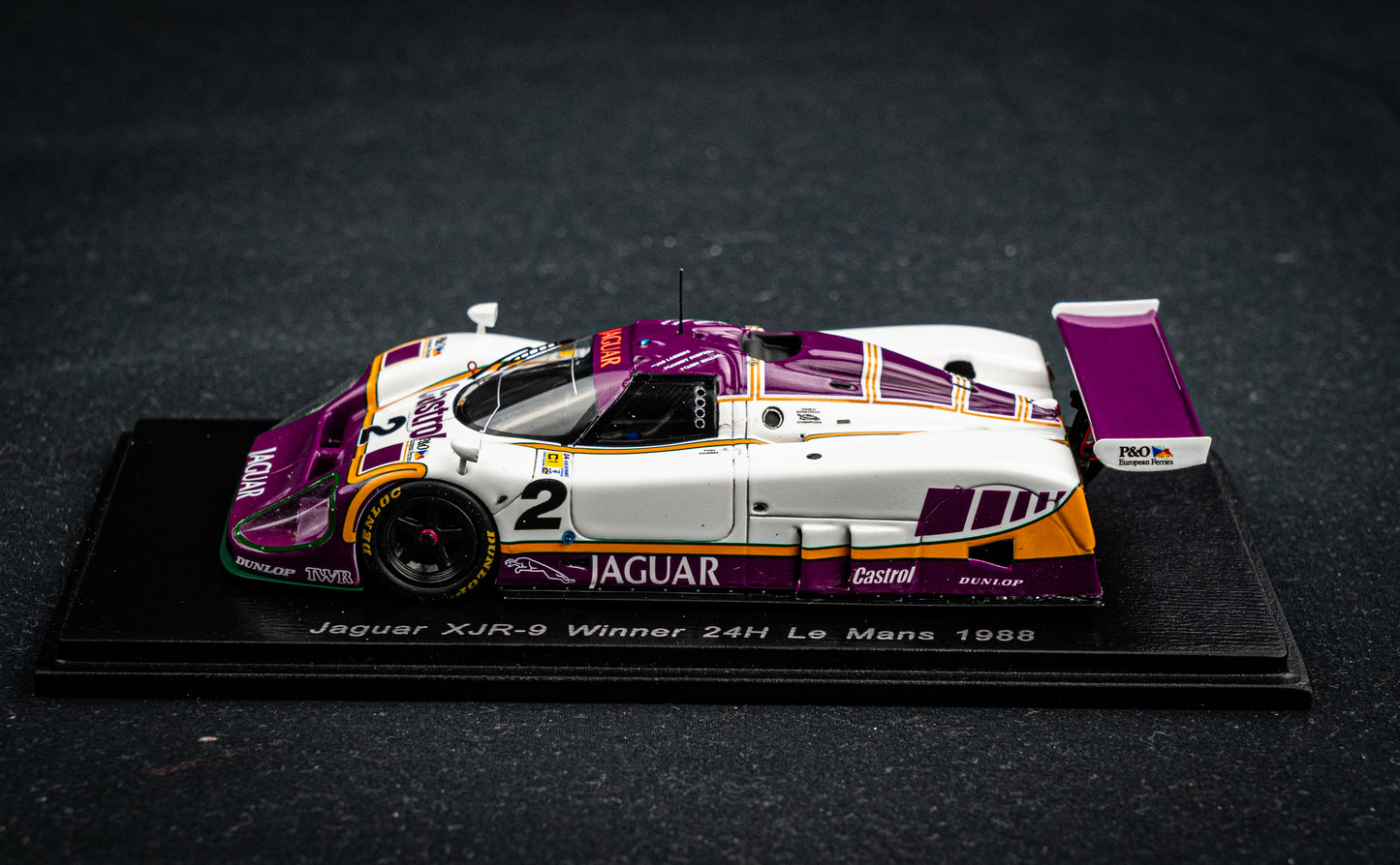 Jaguar XJR-9 #2  Lammers / Wallace / Dumfries - Sieger 24h LeMans 1988 - Spark 1:43