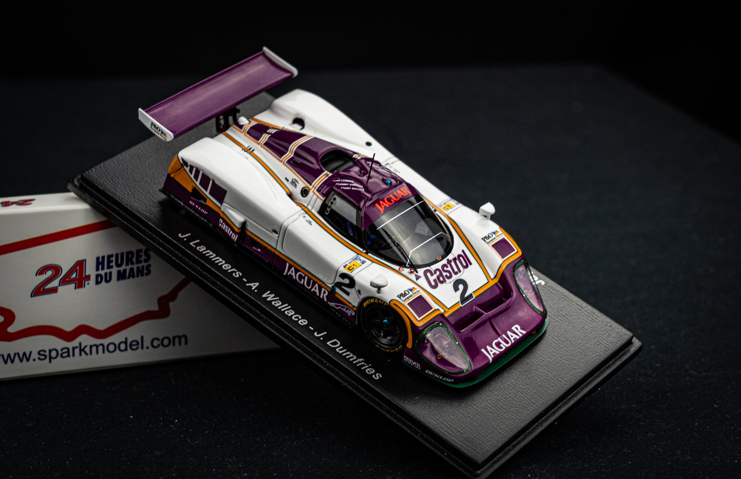 Jaguar XJR-9 #2  Lammers / Wallace / Dumfries - Sieger 24h LeMans 1988 - Spark 1:43