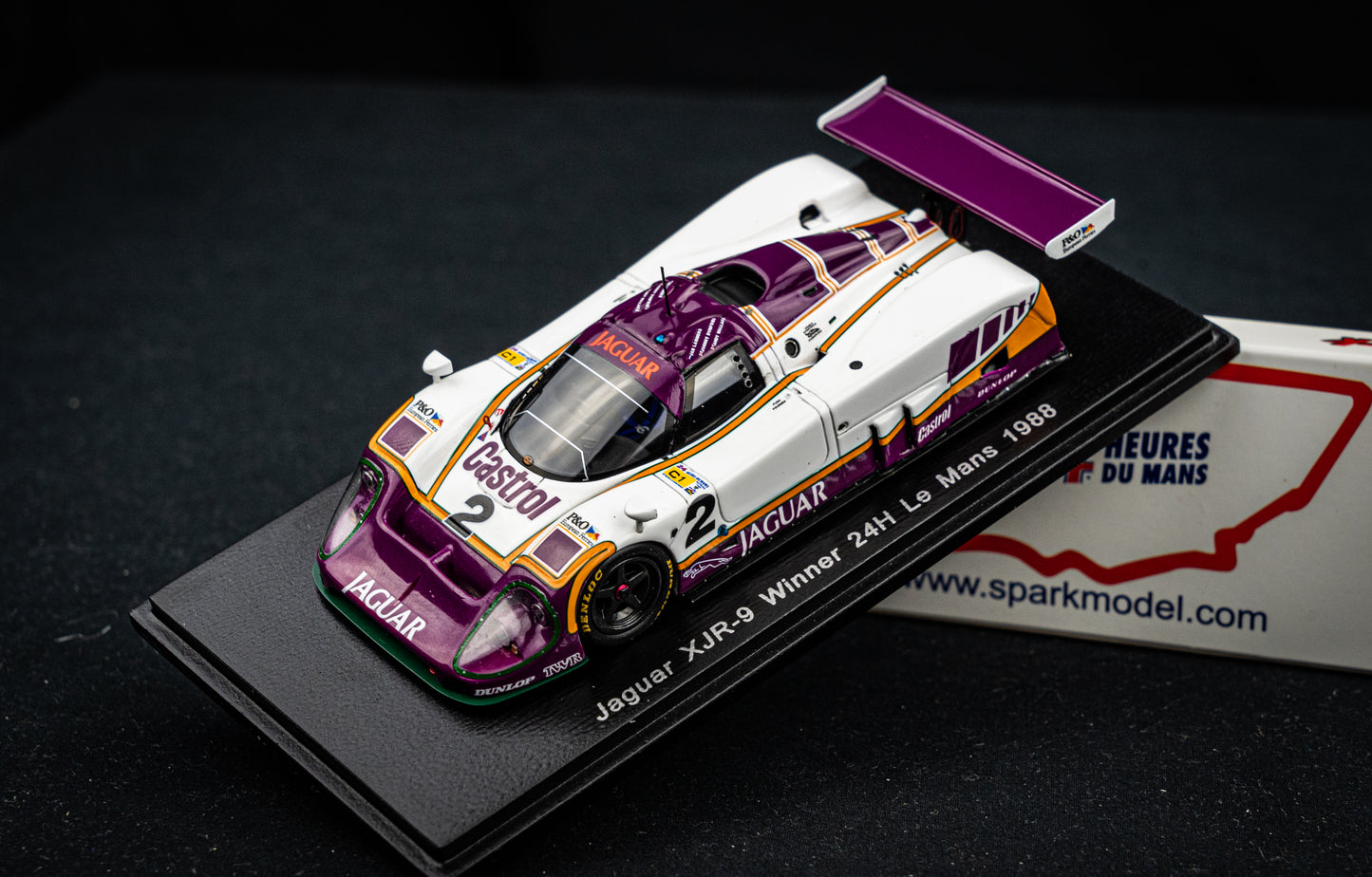 Jaguar XJR-9 #2  Lammers / Wallace / Dumfries - Sieger 24h LeMans 1988 - Spark 1:43