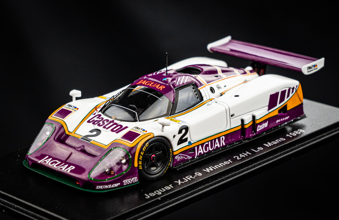 Jaguar XJR-9 #2  Lammers / Wallace / Dumfries - Sieger 24h LeMans 1988 - Spark 1:43