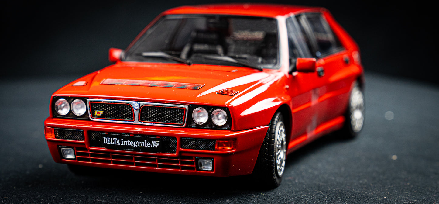 Lancia Delta HF Integrale 1991 / rot - Solido 1:18