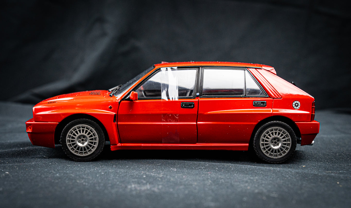 Lancia Delta HF Integrale 1991 / rot - Solido 1:18