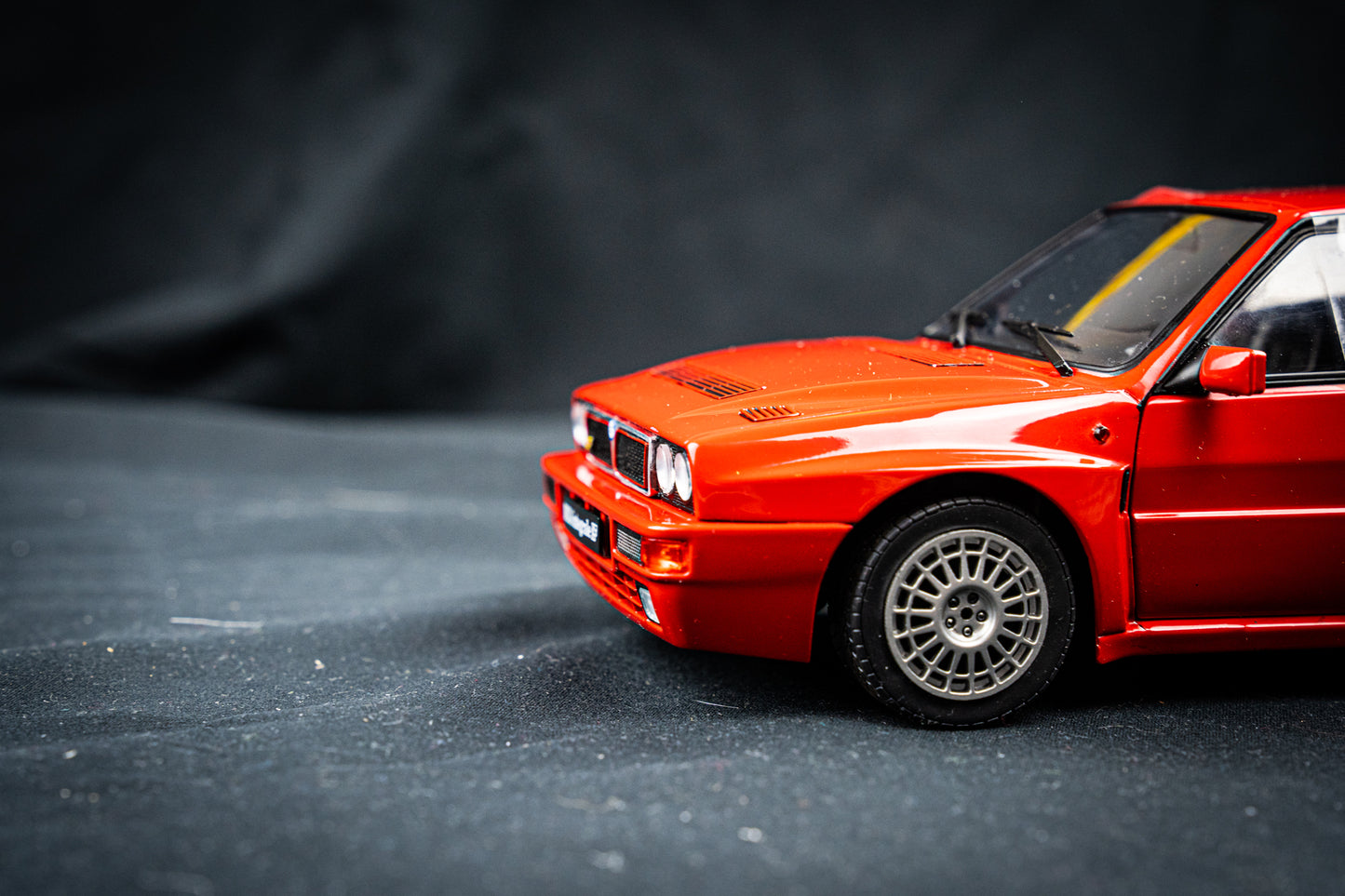 Lancia Delta HF Integrale 1991 / rot - Solido 1:18