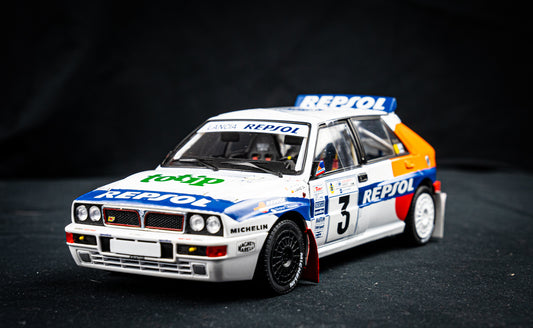 Lancia Delta HF Integrale #3 Sainz / Moya - Repsol Livery - Rallye Acropolis 1993 / Solido 1:18