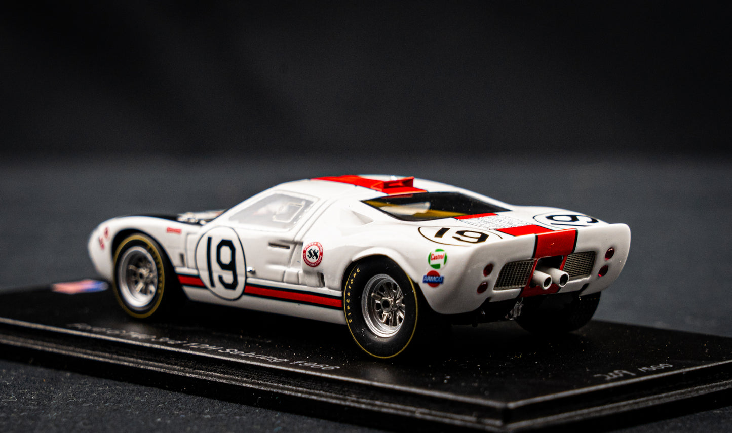 Ford GT40 lim. edition 500 Stk. #19 S.Scott / B.Revson - 3rd 12h Sebring 1966 1:43