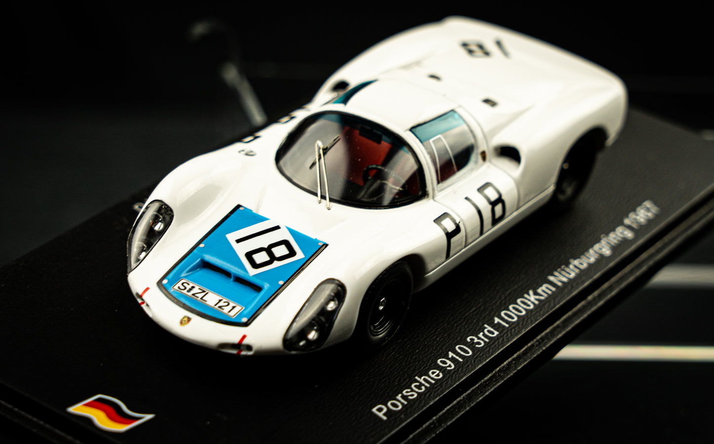 Porsche 910 #18 lim. edition 300 Stk. 3rd 1000km Nürburgring 1967 - Neerpasch / Elford Spark 1:43