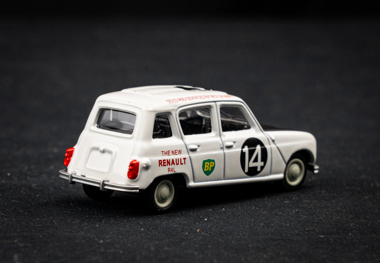 Renault 4 #14 Safari Rallye 1962 & Renault 8 Gordini #89 Rallye Monte Carlo 1969 - Norev 1:64