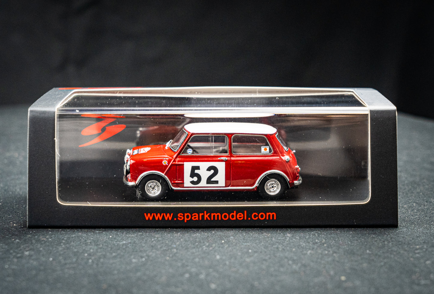 BMC Mini Cooper S #52 Mäkinen / Easter - Winner Rallye Monte Carlo 1965 - Spark 1:43